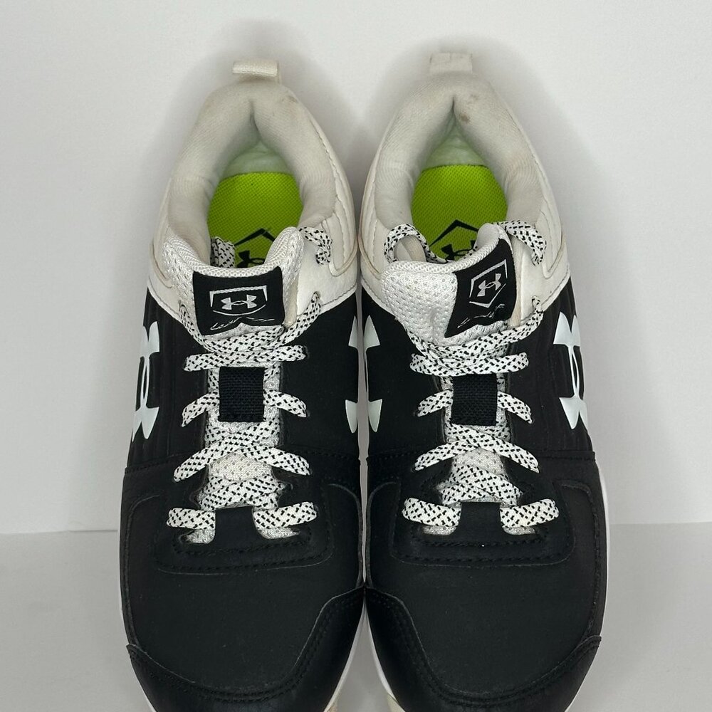 Under Armour “Lead Off” baseball/softball cleats in black and white - 4Y US